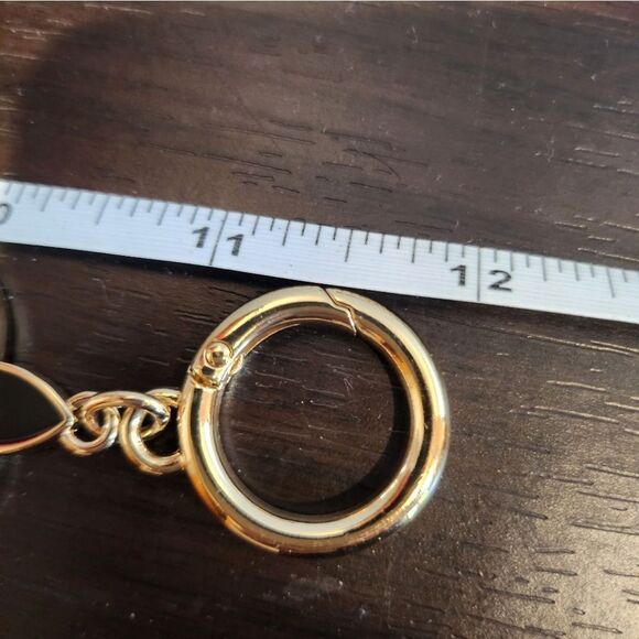 Elegant Black and Gold Bracelet - Picture 6 of 6